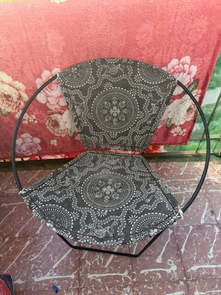 Silla de terraza con diseño circular