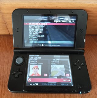 Nintendo 3DS XL, con funda, accesorios y 3 juegos