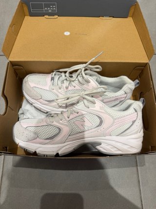 New Balance 530 Grises, Blancas y Rosas
