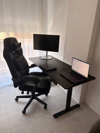 Escritorio Eléctrico SONGMICS + Silla Gaming