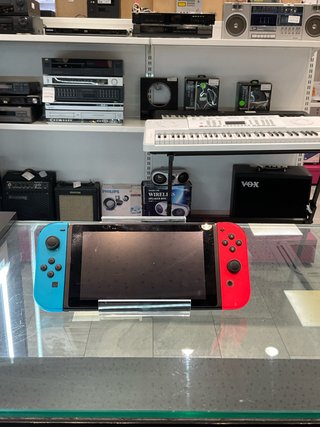 Nintendo Switch Azul y Roja