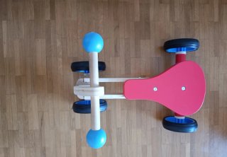 Triciclo de madera para niños