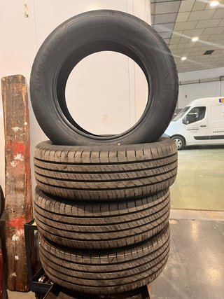 4GoodYear Efficientgrip2 SUV 215/60R17 100H nuevos