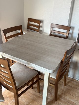 Mesa de Comedor con 6 sillas
