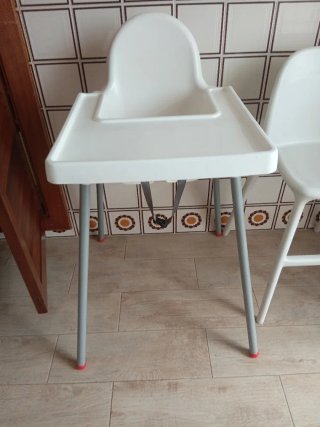 Trona IKEA blanca