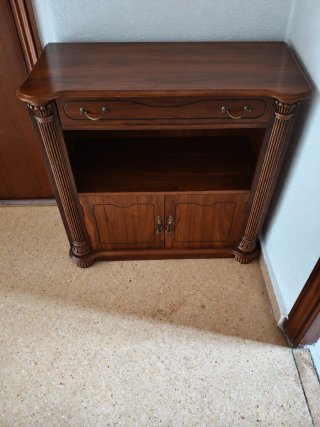 Recibidor de madera clásico