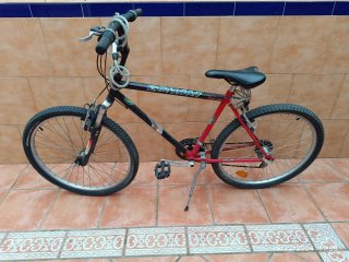 Bicicleta Romani Roja y Negra
