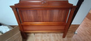 Cabecero de madera clásico