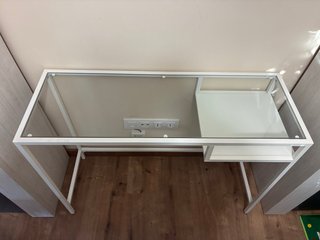 Mesa para portátil o tocador blanca