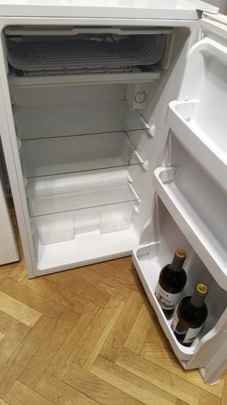 Mini Nevera Blanca Compacta