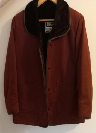 Chaqueta Birnov Roja con Cuello de Pelo