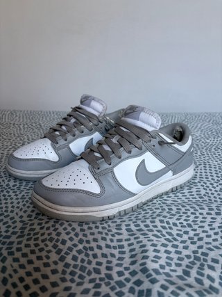 Zapatillas Nike Dunk Low Gris y blanco