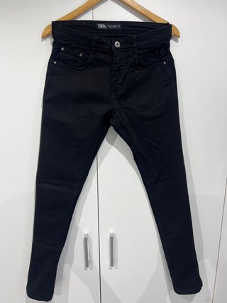 Pantalón Negro Zara