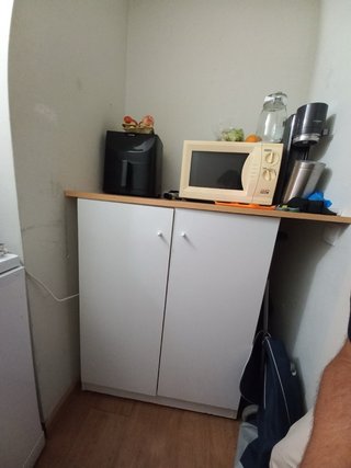 Armario bajo de madera blanco