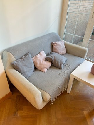 Sofá IKEA beige y gris