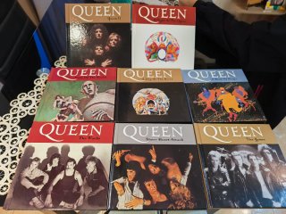 Colección 8 Libros CD Queen