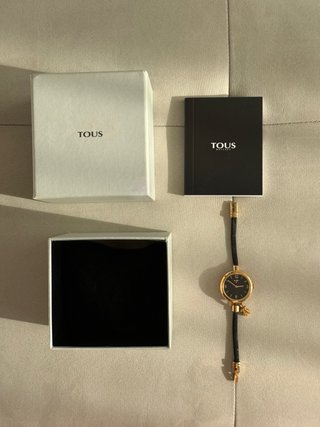 Reloj Tous Negro y Dorado