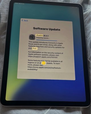 Apple iPad Air 13-inch (M3) · 128GB · Cellular