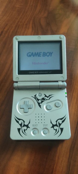 Nintendo Game Boy Advance SP Plateada
