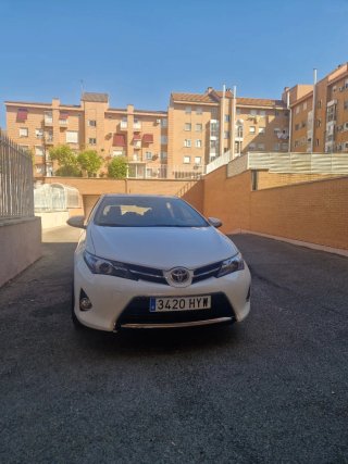 Toyota Auris 2014