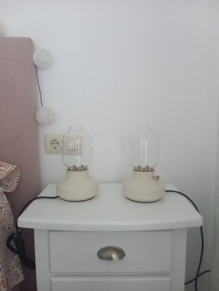 2 Lámparas de mesita Ikea