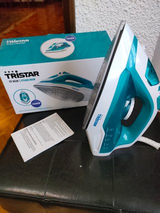 Plancha de Ropa Tristar ST-8320
