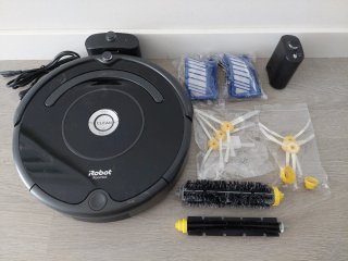 Aspiradora iRobot Roomba 671 con accesorios