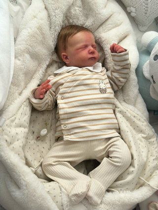 Bebé Reborn Cayle da Olga Auer