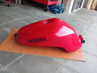 Depósito de combustible Yamaha Fazer