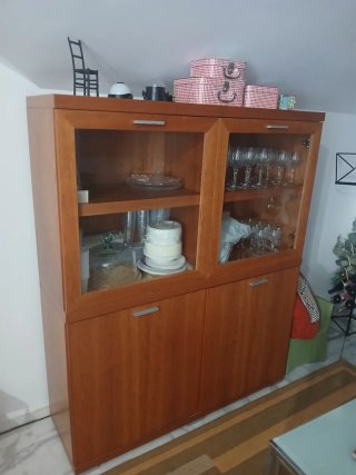 Mueble Vitrina de Roble