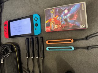 Nintendo Switch con Joy-Con Rojo y Azul