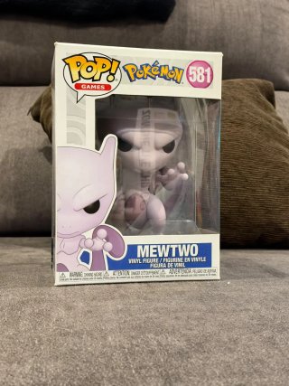 Funko Pop Pokémon Mewtwo 581