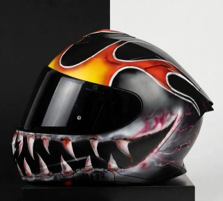Casco de Moto Customizado
