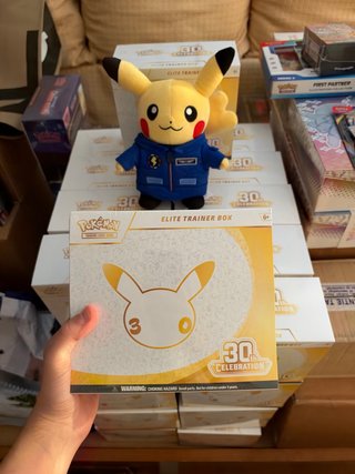 Elite Trainer Box Pokémon 30th Celebration