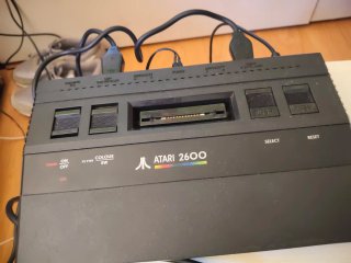 Consola Atari 2600 con 2 juegos