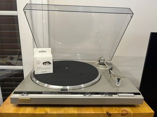 Tocadiscos Technics SL-Q300 Quartz