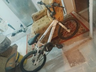 Bicicleta BMX Blanca