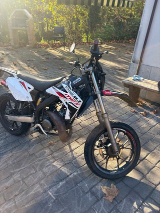 Moto Rieju MRT Supermoto
