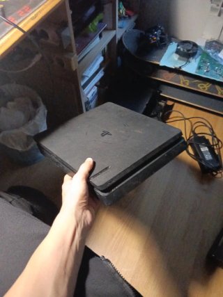 PS4 (PlayStation 4 Slim) Negra