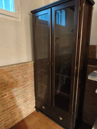 Vitrina de Madera y Cristal