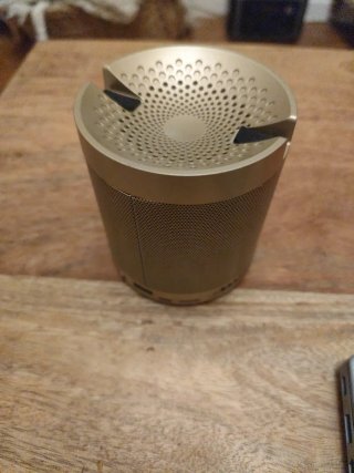Altavoz Bluetooth Dorado