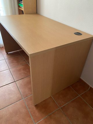 Escritorio de madera
