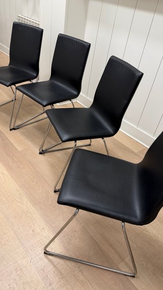 Set de 4 Sillas Negras de Polipiel