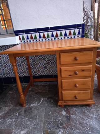 Escritorio Provenzal de Madera