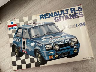 Maqueta Renault R-5 Gitanes ESCI 1/24