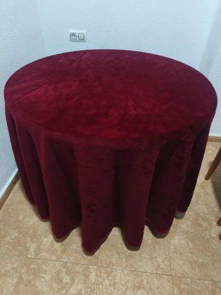 Faldilla de Mesa Redonda Roja