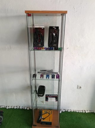 Vitrina Expositora de Cristal y Madera