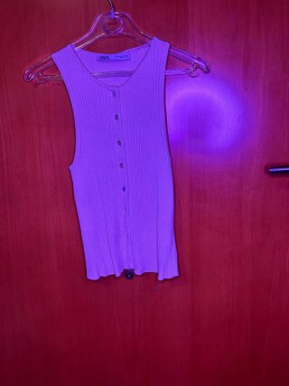 Camiseta de tirantes Zara color crema