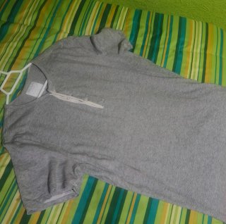 Camiseta Abercrombie & Fitch Gris