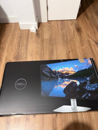 Monitor Dell UltraSharp U2722D 27” QHD